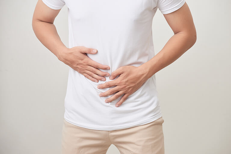 「お腹が張る」「ゴロゴロ鳴る」その腹部の違和感、放置していませんか？